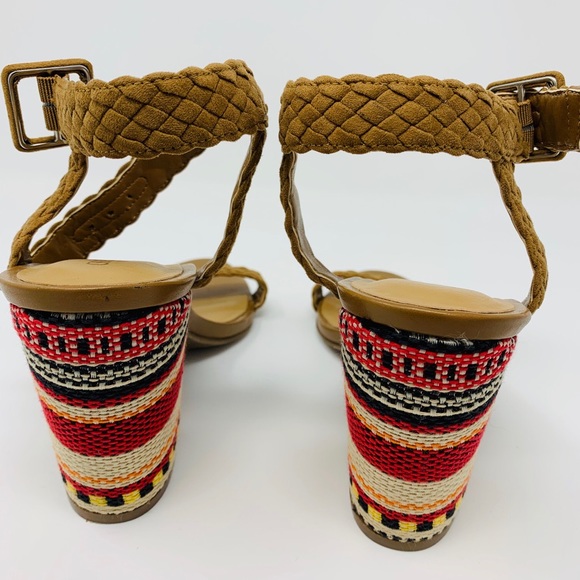 Crown Vintage Embroidered Sandal - Picture 4 of 8